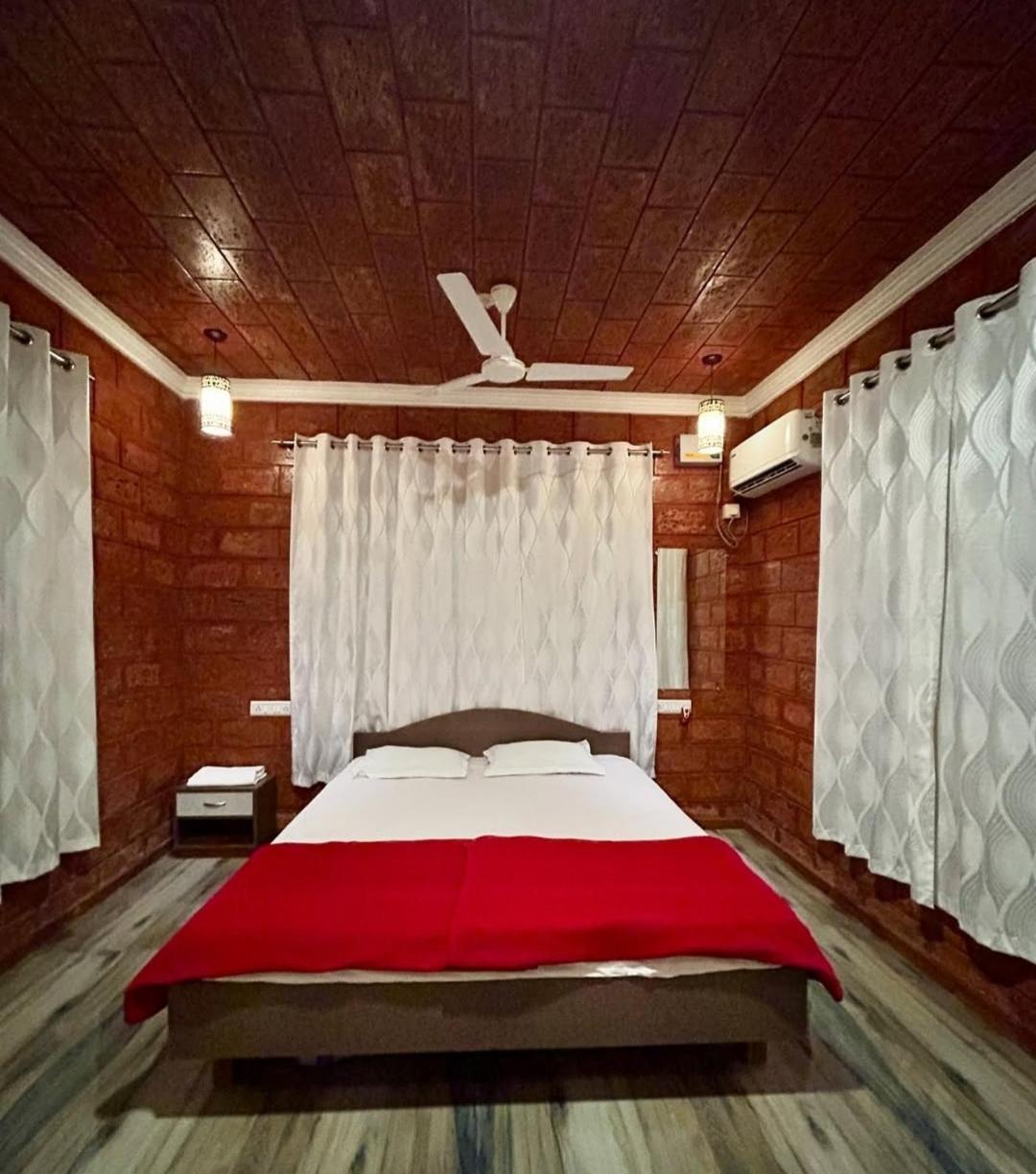 Redstone Farmhouse Kashid Luaran gambar